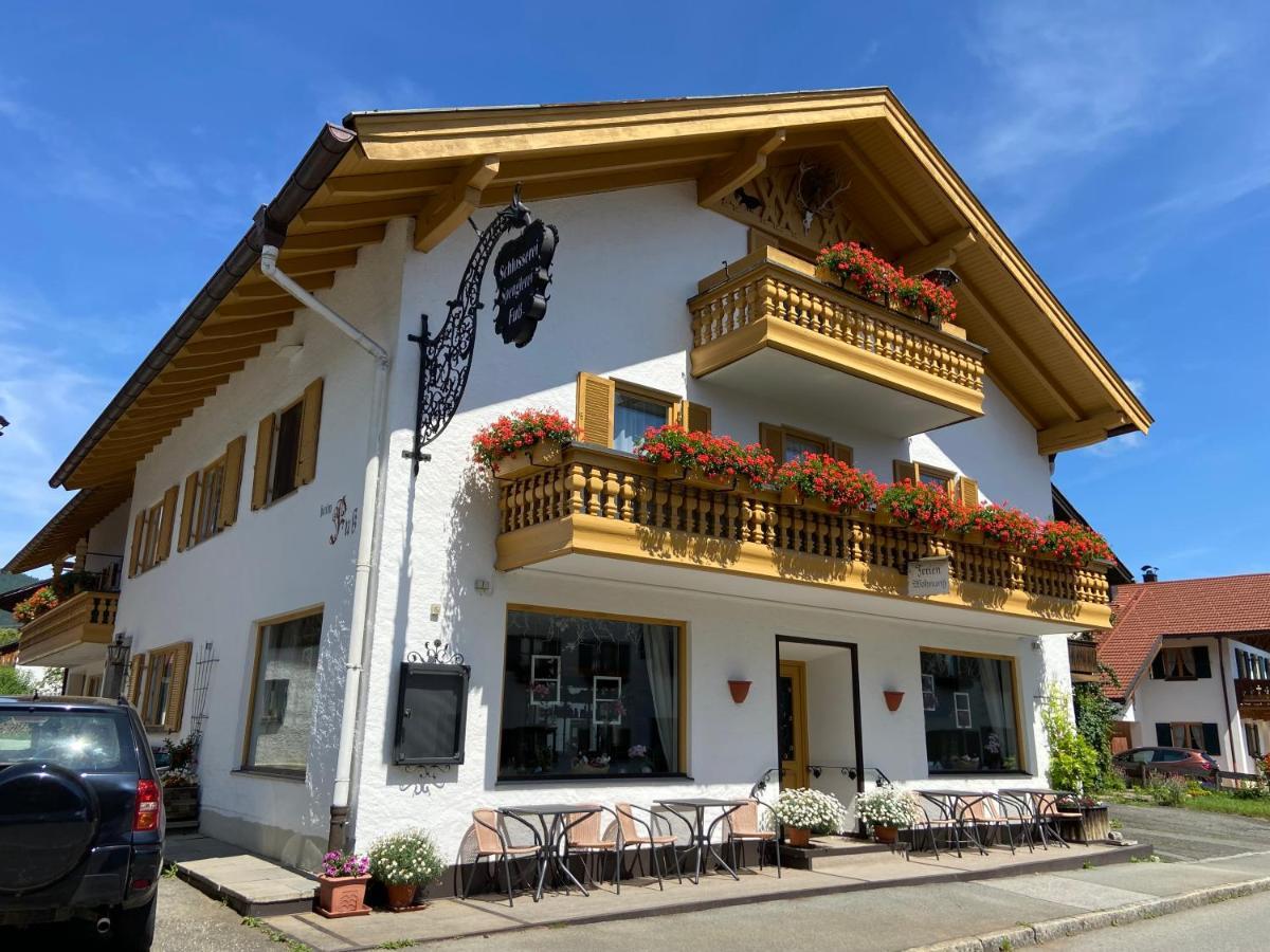 Gastehaus Veronika: Breakfast Buffet & KönigsCard Attractions Included Unterammergau Exterior photo