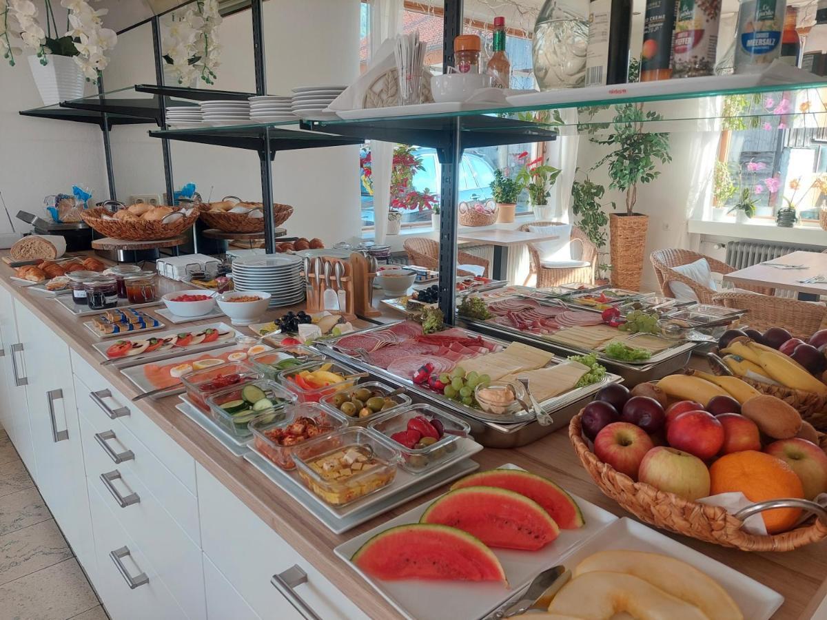Gastehaus Veronika: Breakfast Buffet & KönigsCard Attractions Included Unterammergau Exterior photo